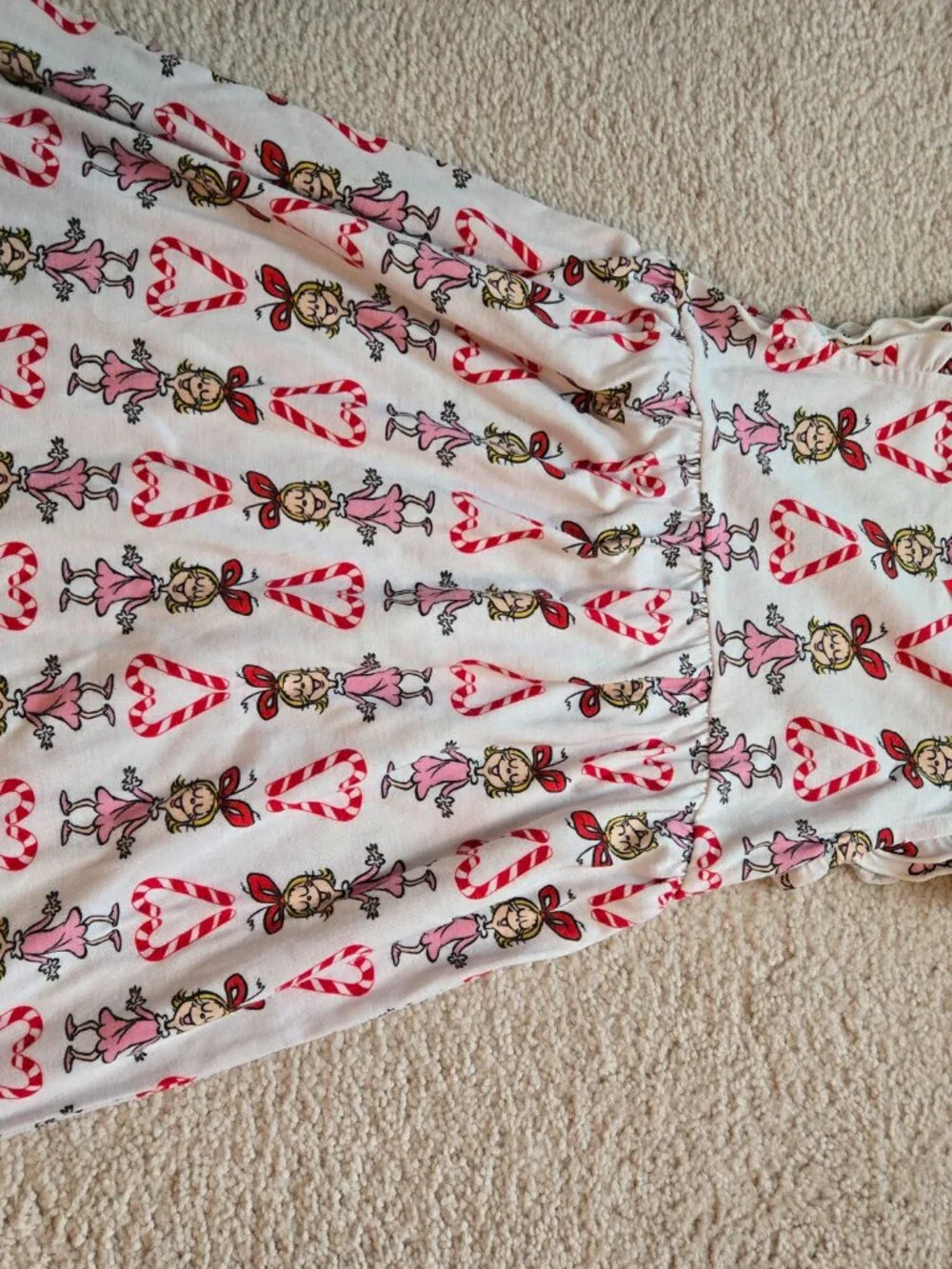 Girls Hanna Andersson Grinch themed nightgown size 5